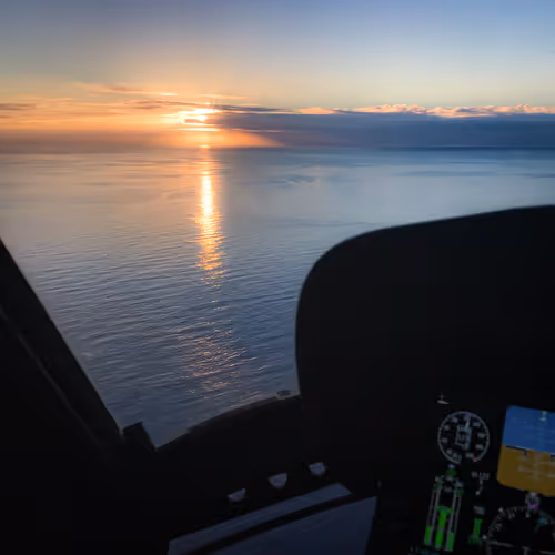 1000 Hours – From the Cockpit #008: Leeward Sunset 