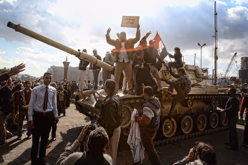 Item #2117087967741532885028879442744271558038748040161534465776400471639017390081 Media