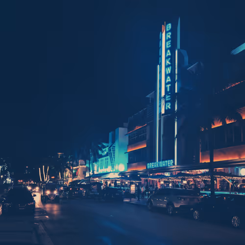 Item #37053136333864273197095426483990461363050961166298623753241750124882510741505 Media