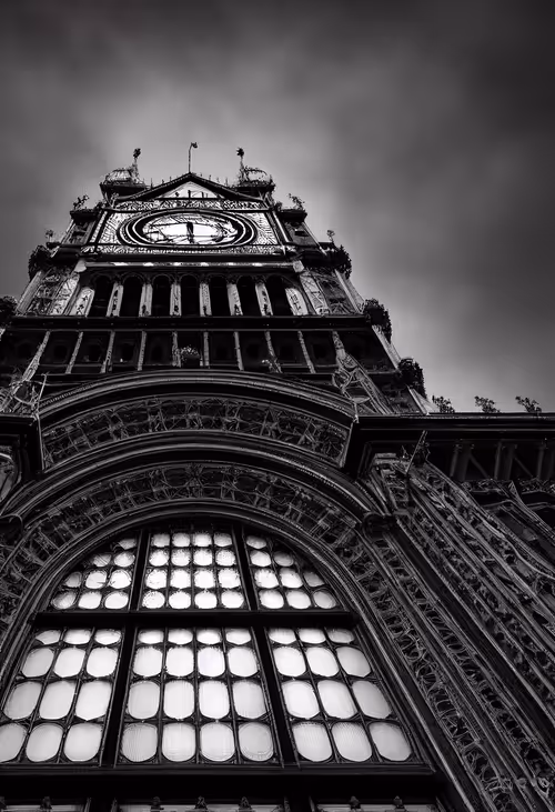 Item #54296720949286742899881400298728353105637718527236350517387935786862901198849 Media