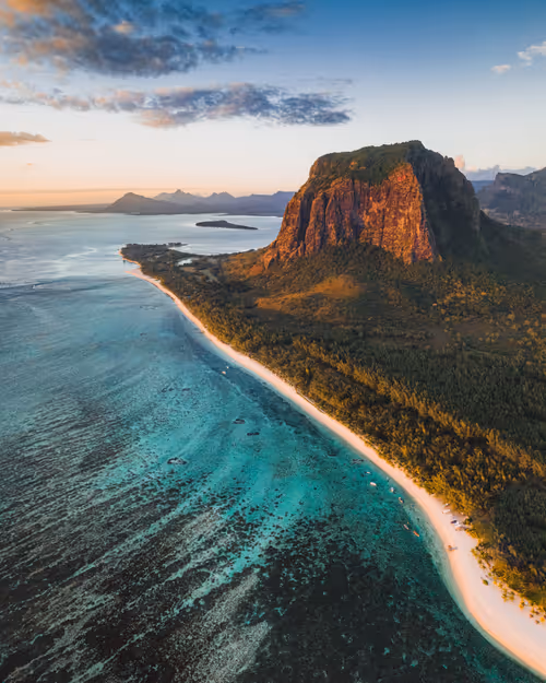 Item #82007330900791544464165619795045730741367351453180481103440088207924542832641 Media