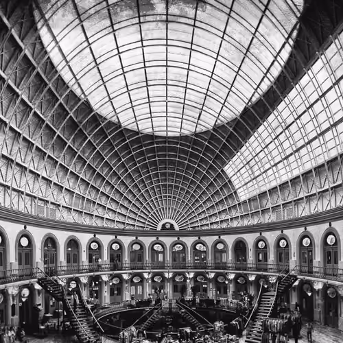 #50 Achromatic World | Spaceshutter