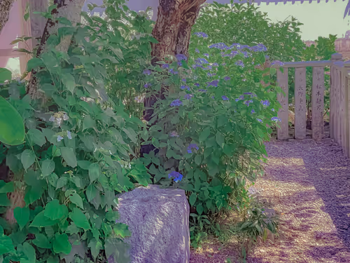 Item #26309083901545567454709889211670292098627789932924015051489478939384215502853 Media