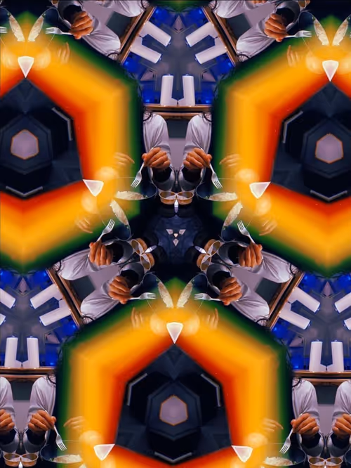 Item #15237752525445733473840457054835837703915793000593788673300375736205602455553 Media