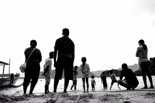 Moments In Black And White AXL3OaEiHh