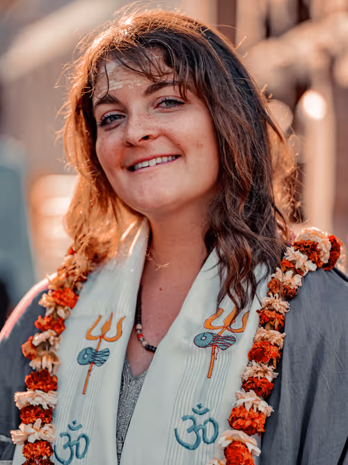 Item #76182420435474433030175106925333141340122143524658153810664851653879335485441 Media