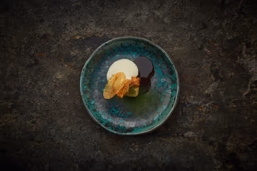 Item #81064058490416636950664070293285170912497034677934174222166960376476969467905 Media