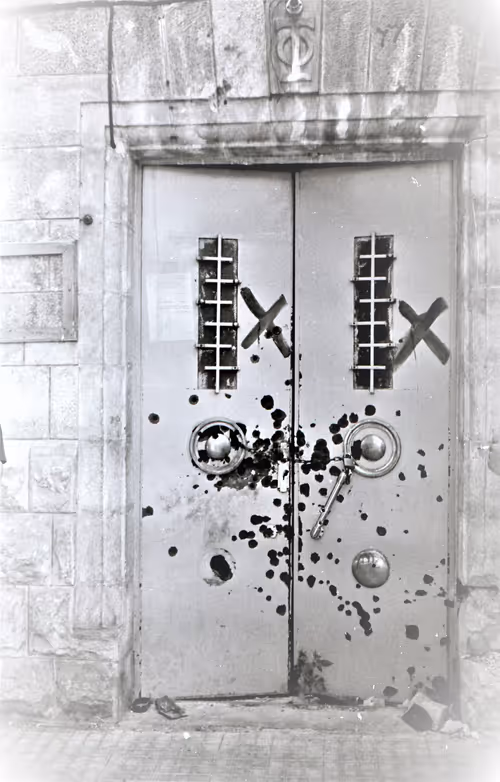 Item #65629298391447474271349290825881849632540670072734204406438730662881748058113 Media