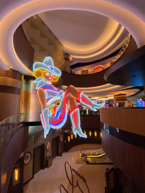 Item #48586363759381503143042118242978001323751418884239391505407157691503318401025 Media