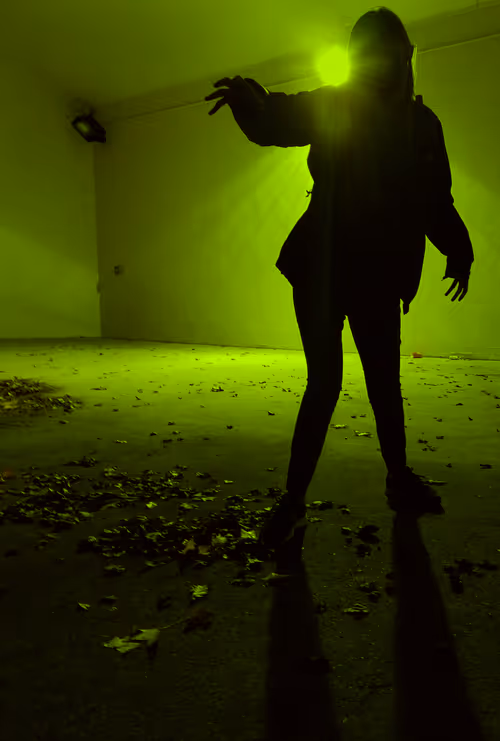 Item #90521258076557778699200481217094878985775921585084658279791808975876248305665 Media