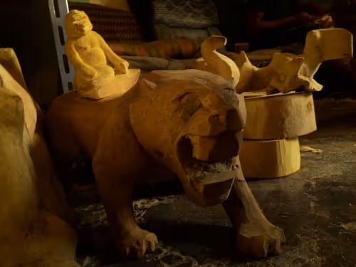 Item #46852902772760857743937223771581326778339374801989155366078423338861910294529 Media