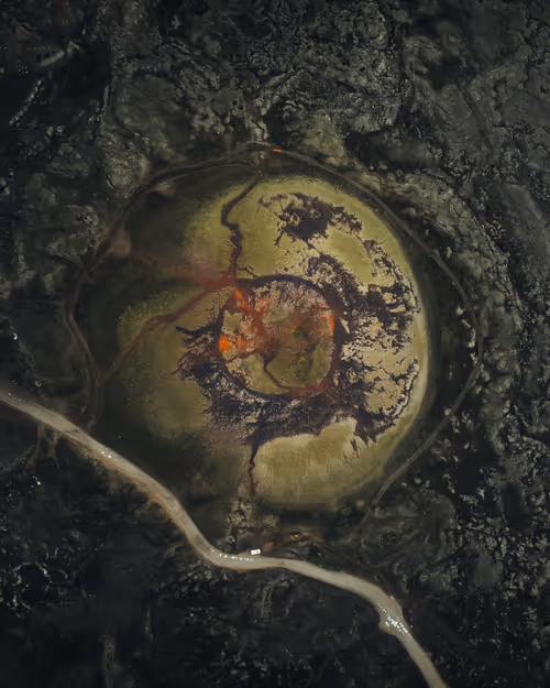 Item #3675481411317596523649091696801759419370078050223984411814034773394807848961 Media