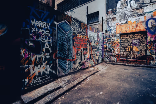 Item #87664330636313077472003209280981822590333725685545365355938452588609434288129 Media