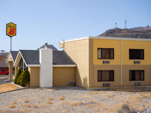 Item #77612435889549989959633814934000977317248207544468655990569008373094393315329 Media