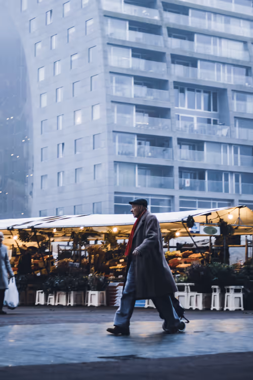 Item #63941686978381941053943929737968123784537789017631438611022902585434713358337 Media