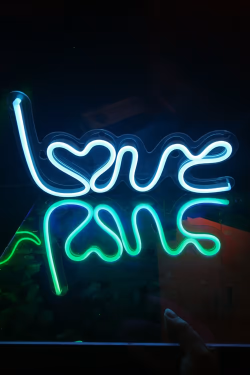 Item #108889318485187304998503554534080195980171243654261671290847543396118170697729 Media