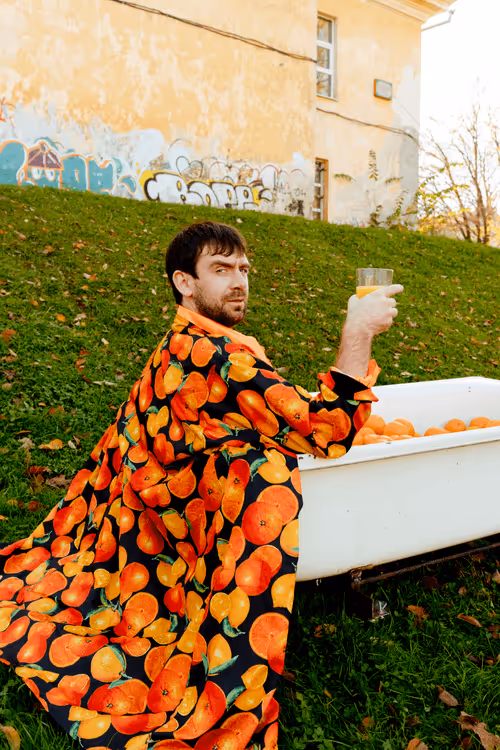 Item #80842948671899919913759002094823068635463013888254548441357755172074752573441 Media