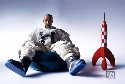 Item #90380672992202475239015169839091915844157024541880047458759325500054137995265 Media