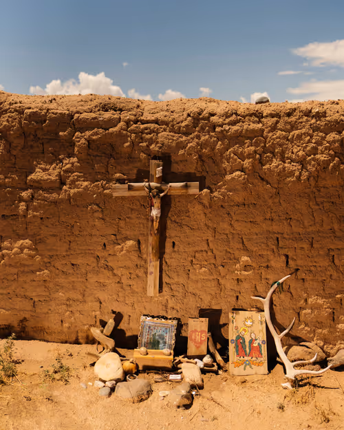 Item #109806160763287269054445930967436506393505317545733357915234866664357691916289 Media