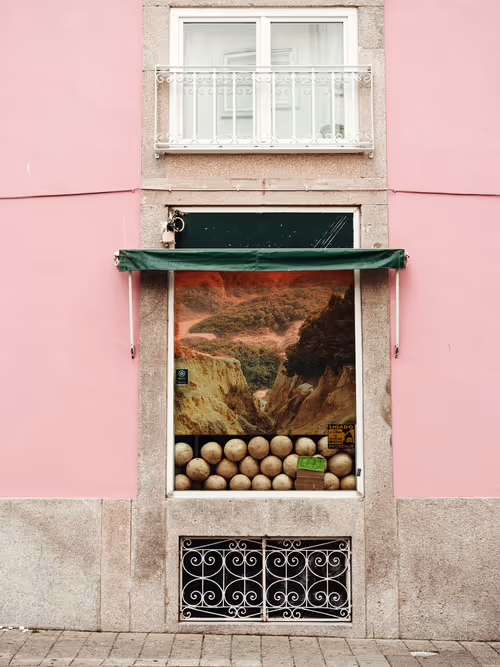 Item #18838439353310588181074083594901315624398042359905220009448797897016727306241 Media