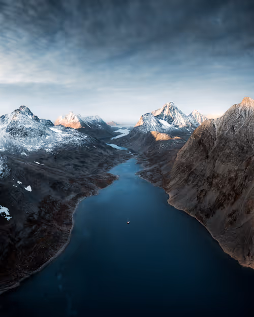 Item #59969087872528247593562305556961493003860374277083575615722774377419419680769 Media