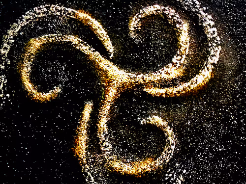 Item #111246032984510815871002839129511912190959936000608490571729636643704972247041 Media