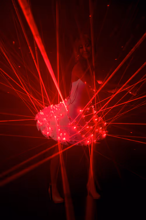 Item #47007951161943186150030949482396005292835854069664265794241183856513043660801 Media