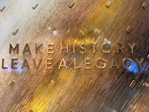 Item #48586363759381503143042118242978001323751418884239391505407157701398923051009 Media