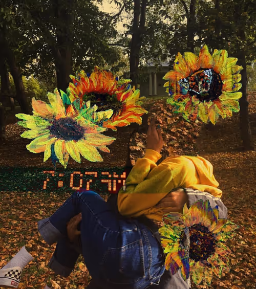 Item #46596560307823432779543269629341643733212124731259803815140033190224057073665 Media