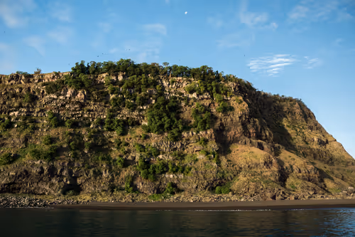 Item #27747756409084056157885059957220218657806403906811327851959916525528662671361 Media