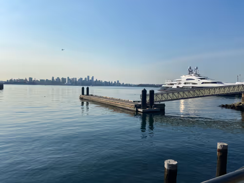 Item #41013704286635162959004487776095067176603519769359421915548602787869342302209 Media