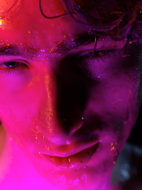 Item #67018493548167900616570759025694104471927984081499516180347489653951045828609 Media