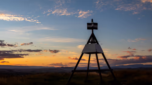 Item #100151078309057675366159992497543003968848618159963270405575559659199093800961 Media