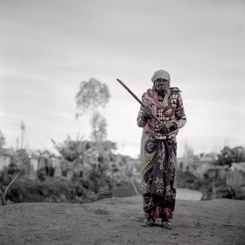 Item #109162157552346088047496633038404394118504199992061596446112929773355454693377 Media