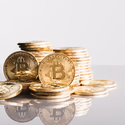 "Bitcoin” free stock photos by PAKUTASO
