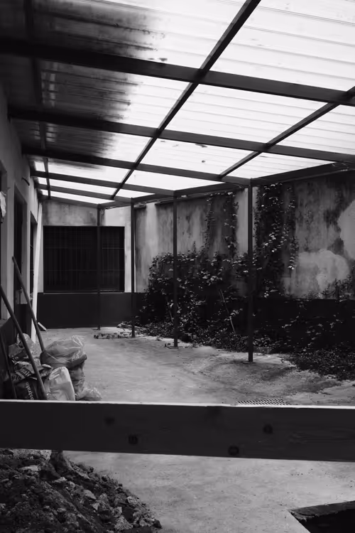 Item #41511358907237915435199796220866542240781595869451713202606805074769237508097 Media