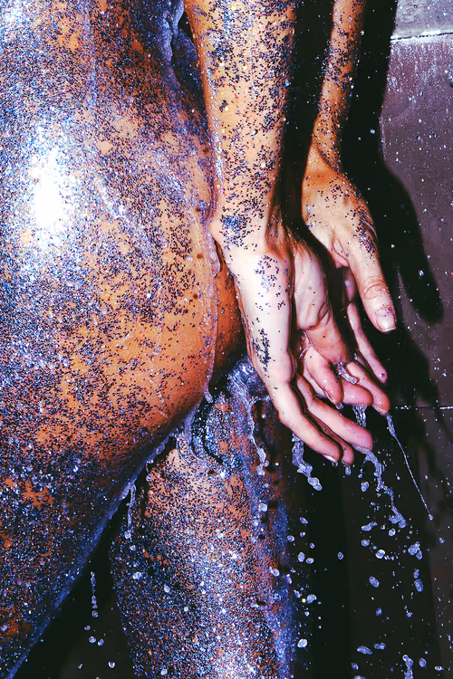 Item #45375649162606662879046509885830544736286648046708199863160089855649090895972 Media