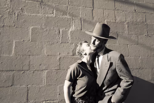 Item #52723320394616778036117287780572483102044091598855630984927915440395853496321 Media