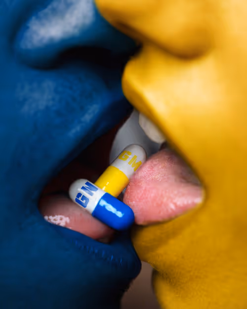 Item #90276104333093489912387348585802336298357949849485903927552331476673444708377 Media