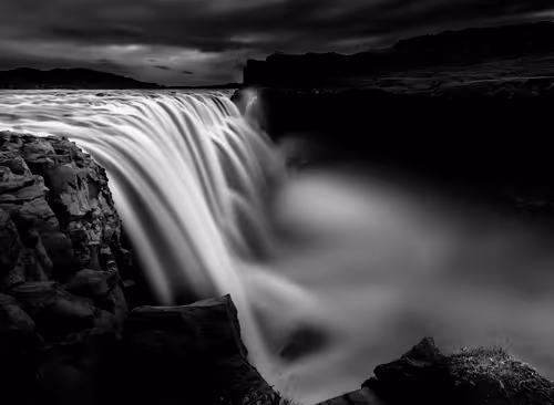 Item #113242797444719608075232257064219215273276015267890432477770059568850086658049 Media