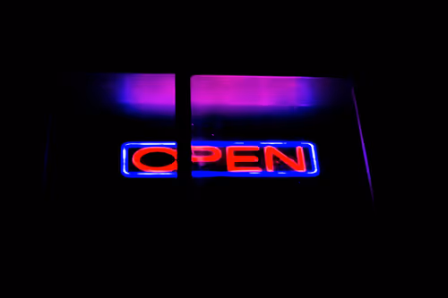 Item #14412009835050794292947791498993172250075375078613663930720343496148993966081 Media