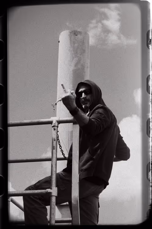 Item #51792000692652649706991026145015157507097883569816070395065263770916309958657 Media