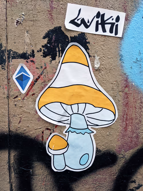 Item #74514486366930999863183303937488495413909095535195909856011804912795495956481 Media