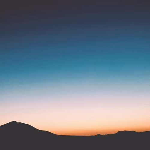 Blue of the night attacks to the orange of day