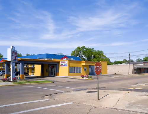 Item #52723320394616778036117287780572483102044091598855630984927915444793900007425 Media