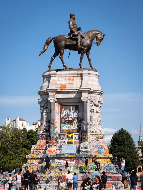 Item #10691109686083431502166818963425883962656955232587770388242978865825152237569 Media