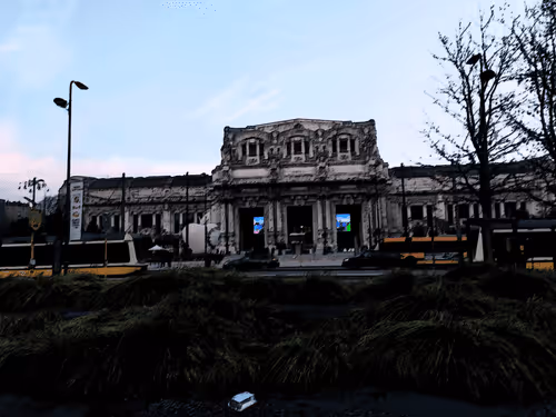 Item #37562660823678799619882744722355219070710288244771518453128538668209228742657 Media