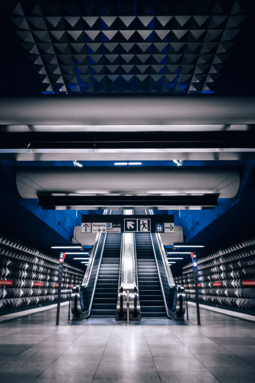 Item #91533776349707107334996359426163394312914568393480287964012023556981156478977 Media