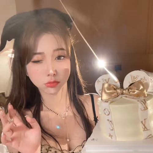 Untitled Collection #100807242