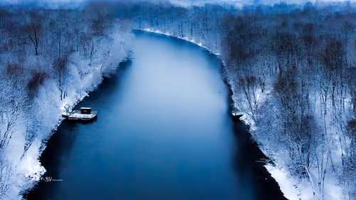 Item #28282669561370186623577376927999145844510207596921874910843125984589678379009 Media